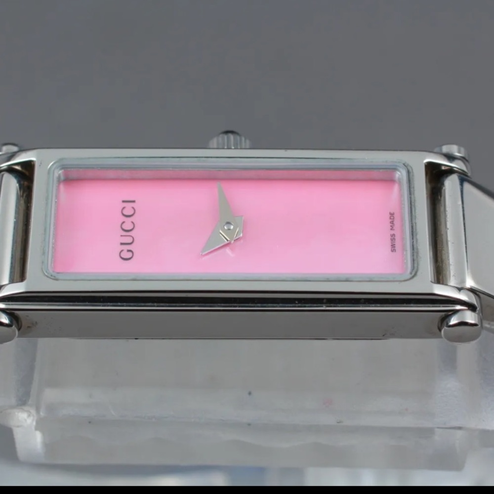 Gucci Italian Luxury Watch - Picture 5 of 8